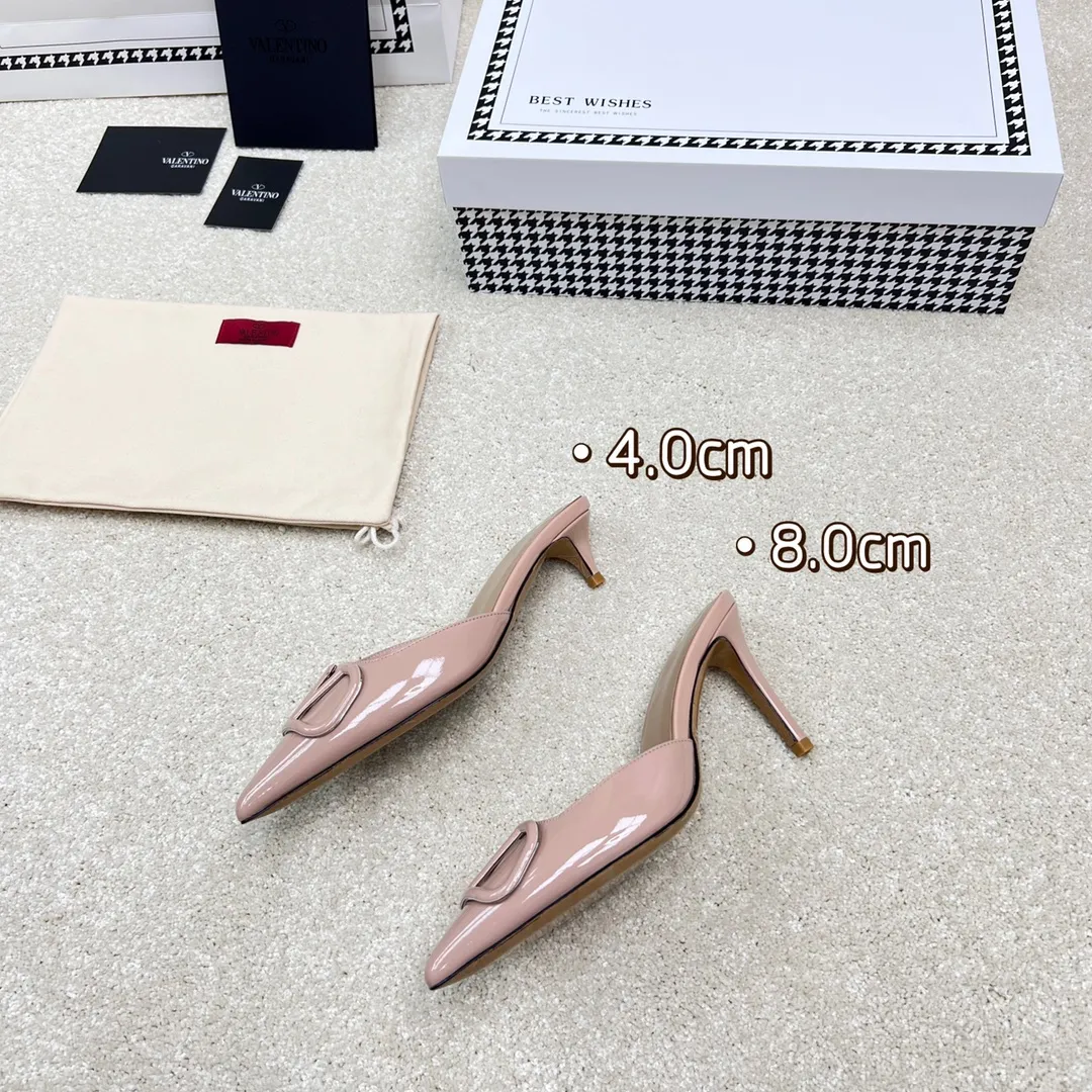 💕💕Factory direct selling price p500💕💕 VALENTINO latest V Logo buckle back empty slippers🔥🔥🔥 🕳️🕳️🕳️ Exclusive original 1-1 development, no goods without the original 〰 ɪɴлᴏʀᴍᴀᴛɪᴏɴ 〰 Buckle: V-LoGo leather buckle Material: imported patent leather Lining: full-grain sheepskin Outsole: Italian dyed cowhide Midsole: Italian original craft material Process: computer stitching, machine shaping Heel height: 4.0/8cm Made in Italy 🇮🇹 Ready stock code: 35 36 37 38 39 Ready stock Customized code: 34 40 41 Shipping time is 1-3 days, non-refundable
